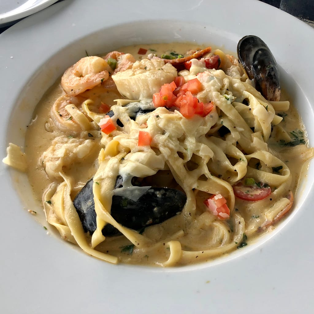 The 7 Best Downtown Charleston Restaurants for First Timers Fleet Landing Seafood Pasta