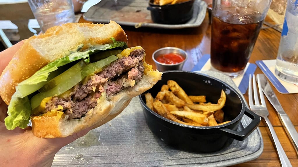 The 7 Best Downtown Charleston Restaurants for First Timers Bumpas Burger